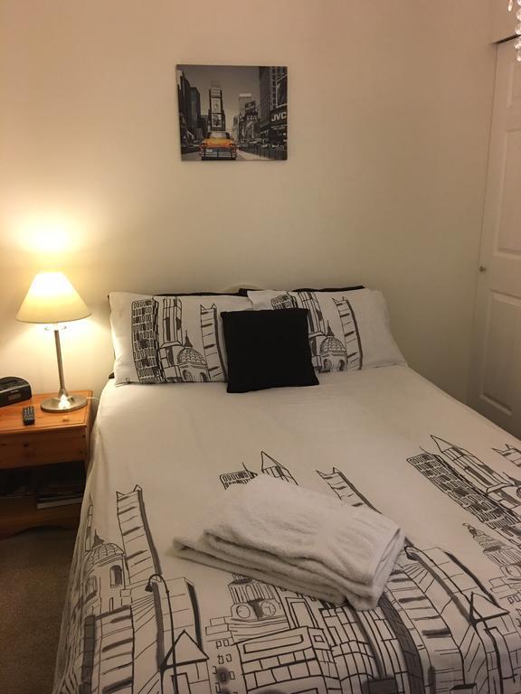Sleepneat Bed and Breakfast Ascot  Værelse billede
