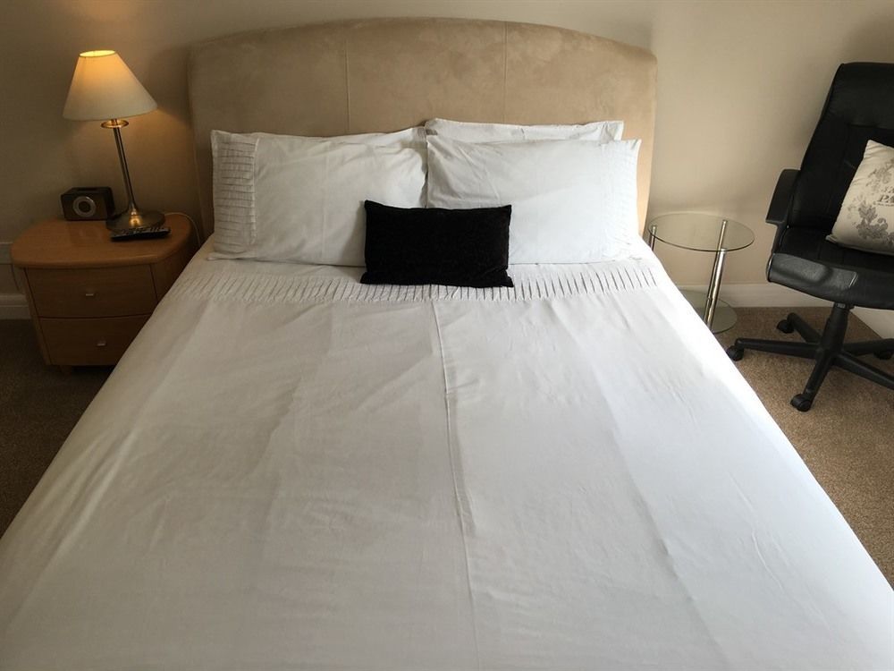 Sleepneat Bed and Breakfast Ascot  Eksteriør billede