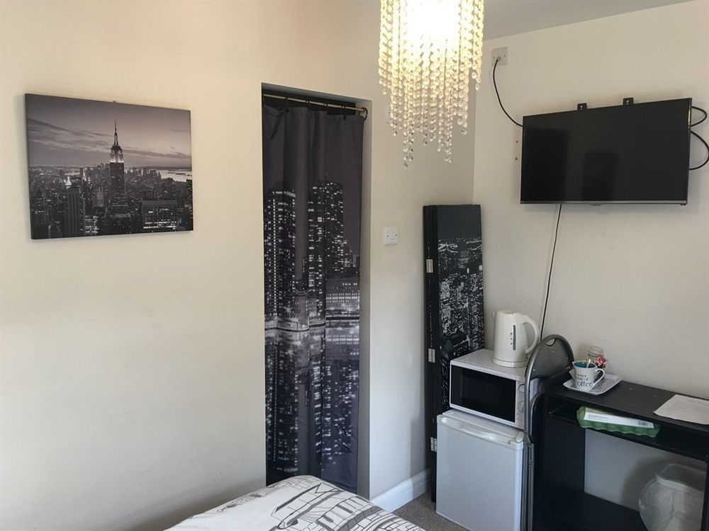 Sleepneat Bed and Breakfast Ascot  Eksteriør billede